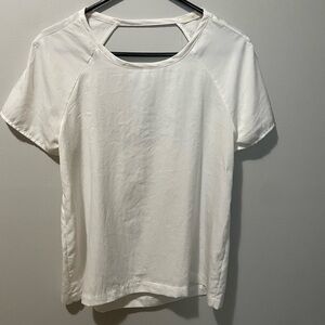 Le Lis cream color blouse. Size M.